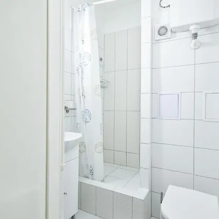 アパート Modern Hideaway On Victor Hugo W Ac By Nw *