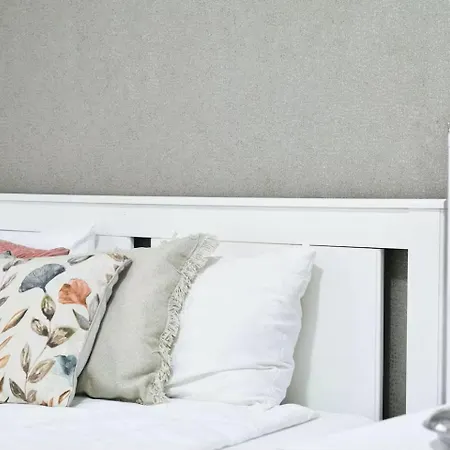 Modern Hideaway On Victor Hugo W Ac By Nw Apartment *