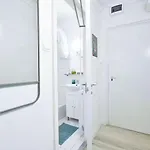 Modern Hideaway On Victor Hugo W Ac By Nw Apartament *