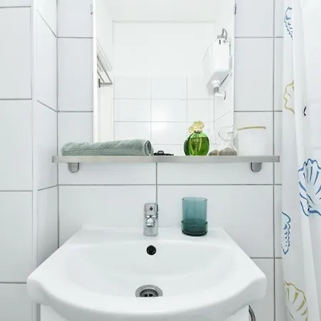 Modern Hideaway On Victor Hugo W Ac By Nw شقة *