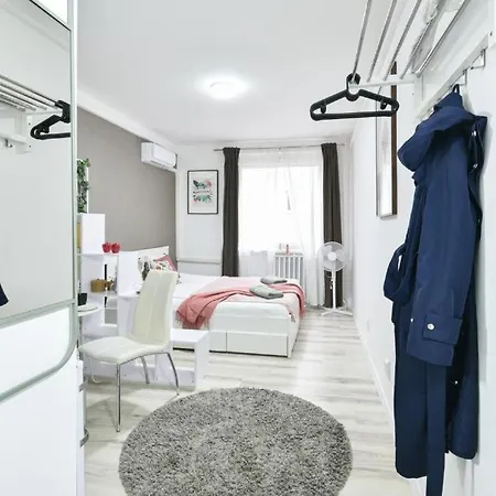 Modern Hideaway On Victor Hugo W Ac By Nw * بودابست
