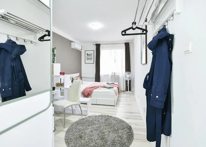 Modern Hideaway On Victor Hugo W Ac By Nw * Budapest