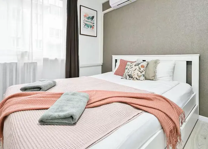 Modern Hideaway On Victor Hugo W Ac By Nw * Budapest